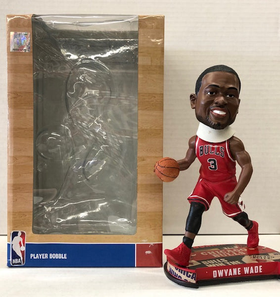 Forever Collectibles Chicago Bulls Dwyane Wade Bobblehead Serial Numbered 120/2017